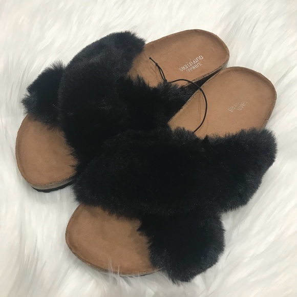 crossed faux fur slide